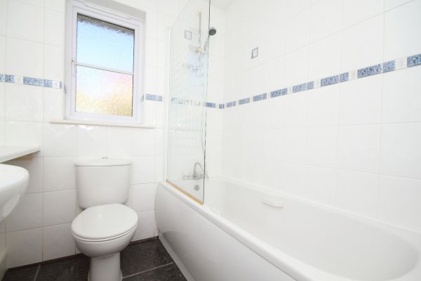 Cost of Shower Window Replacement in Raleigh